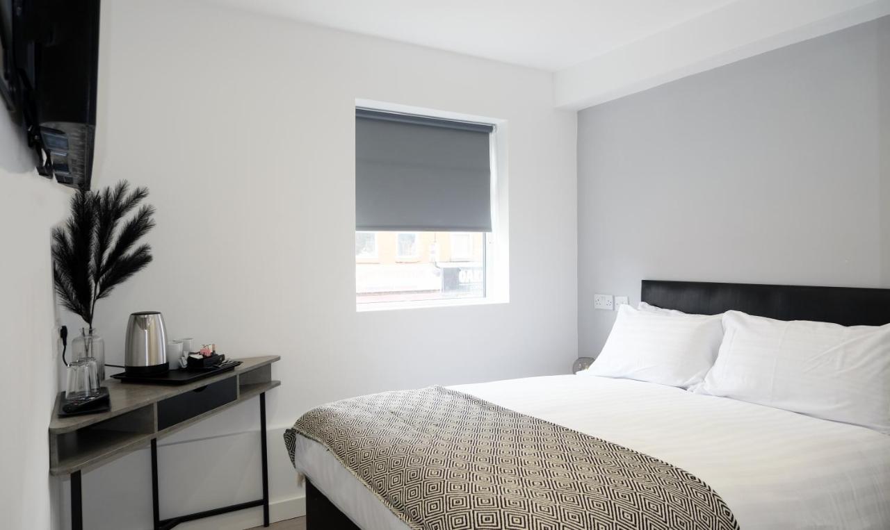 The Kop End Hotel By Serviced Living Liverpool Exterior photo